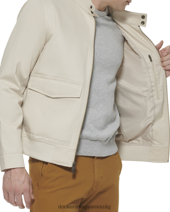 Dockers férfiak poli pamut twill barracuda bombázó harrington zsebekkel P840P638 ruházat szaharai khaki