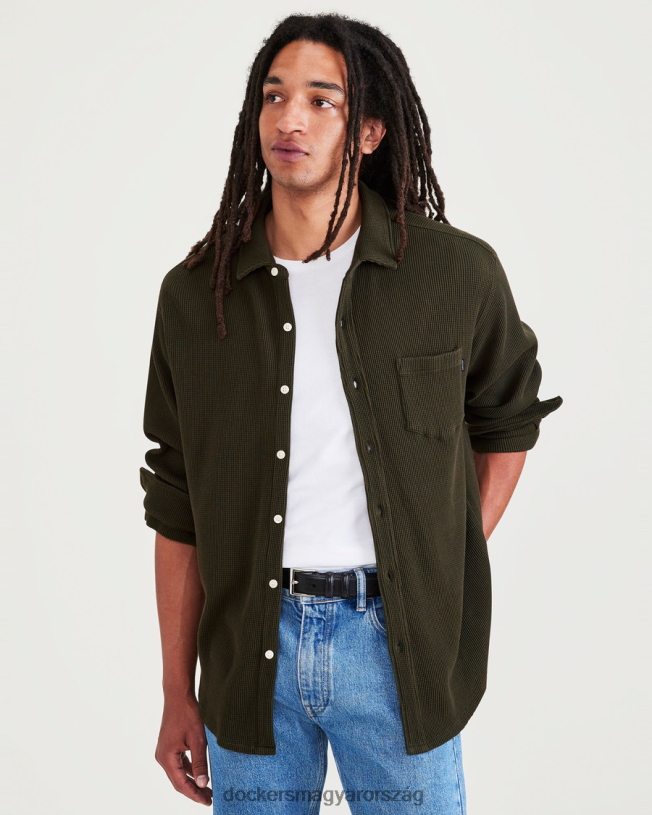 Dockers férfiak gombos kötött ing, normál szabású P840P536 ruházat erdei éjszaka - zöld