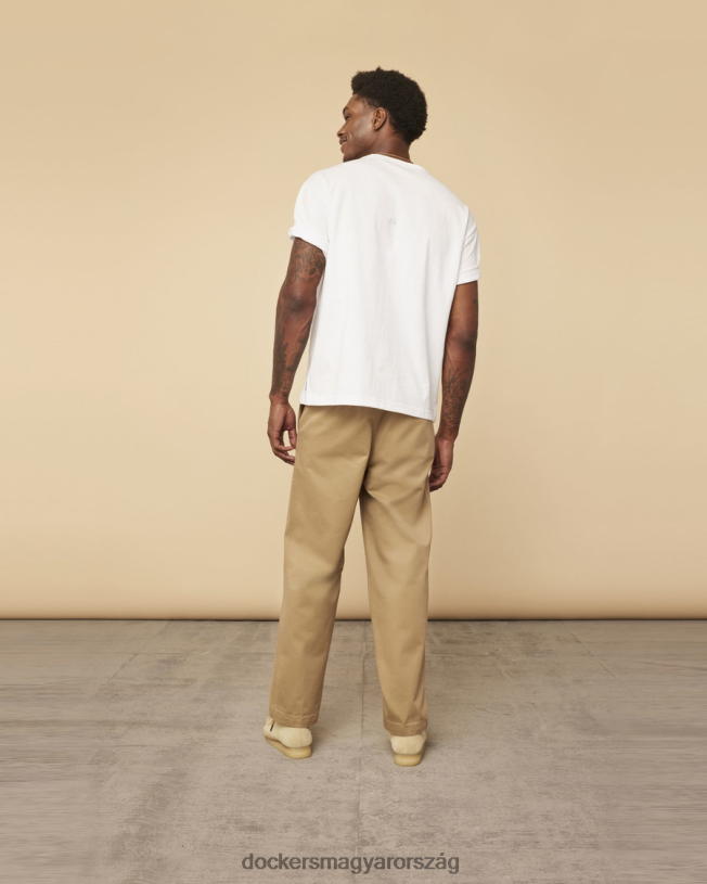 Dockers férfiak USA-ban készült chinos, relaed kúpos szabású P840P394 ruházat arany khaki
