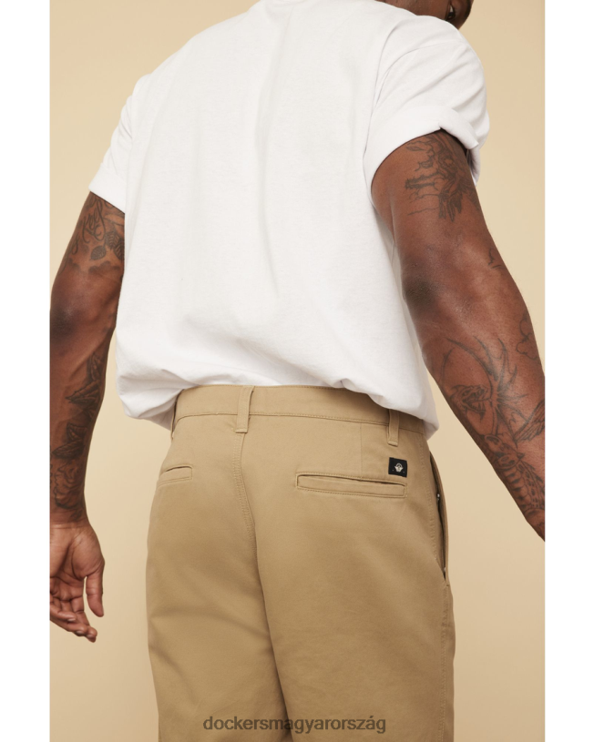 Dockers férfiak USA-ban készült chinos, relaed kúpos szabású P840P394 ruházat arany khaki