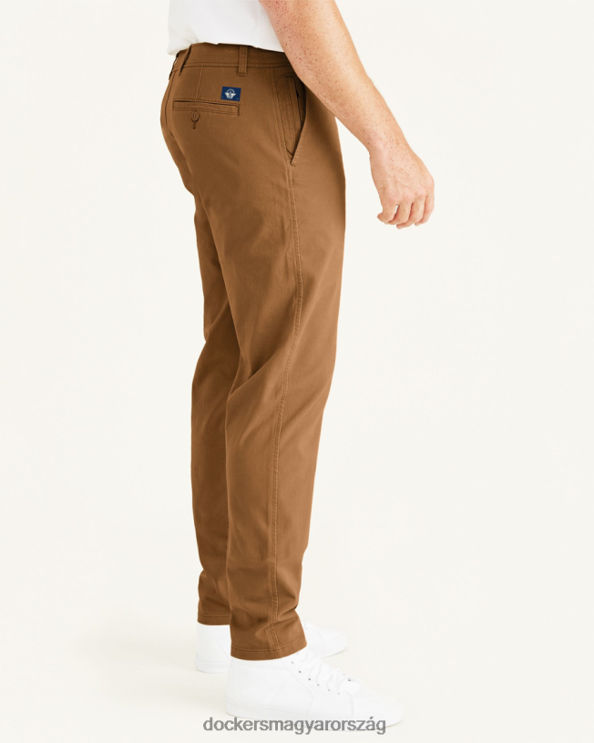 Dockers férfiak Ultimate chinos, sportos fitt (nagy és magas) P840P467 ruházat sötét gyömbér - barna
