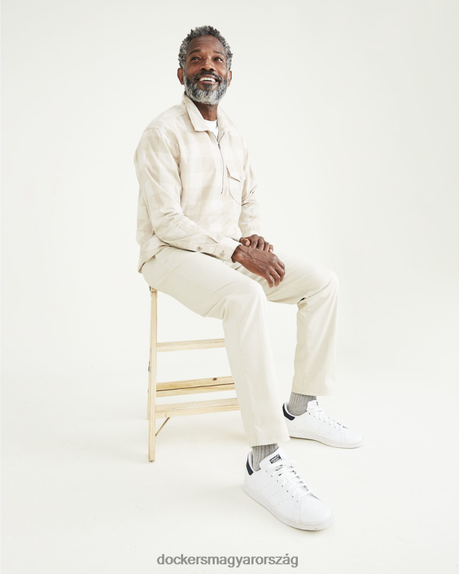 Dockers férfiak eredeti chinos, vékony szabású P840P738 ruházat szaharai khaki