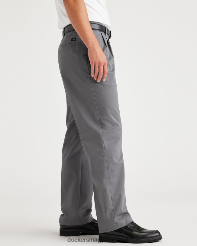 Dockers férfiak esszenciális chinos, redőzött, klasszikus fazon P840P265 ruházat parkoló szürke