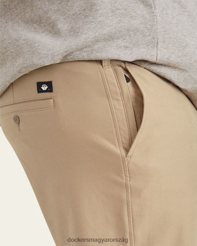 Dockers férfiak kényelmes kötött chino, egyenes szabású (nagy és magas) P840P887 ruházat igazi chino - tan