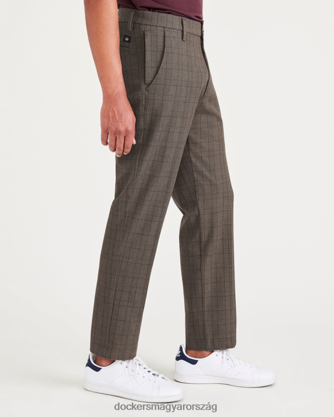 Dockers férfiak munkanapi khaki, vékony szabású P840P752 ruházat verve overland trek - barna