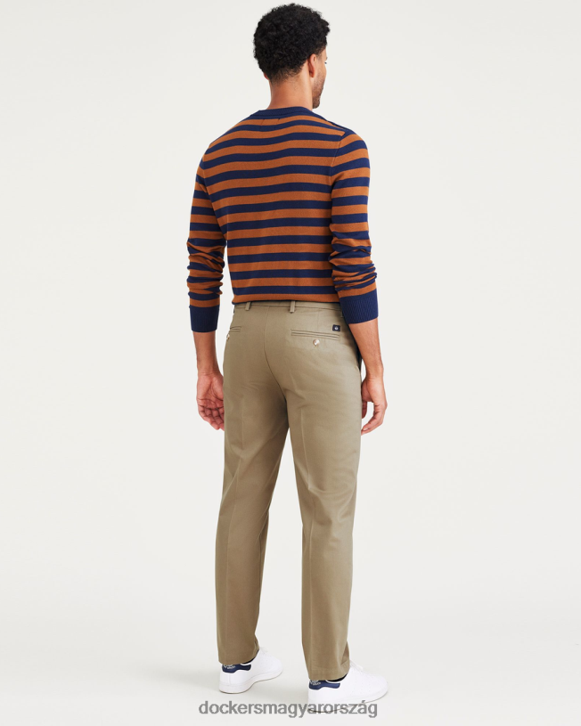 Dockers férfiak vasmentes khakik, egyenes szabású foltvédővel P840P50 ruházat új brit khaki
