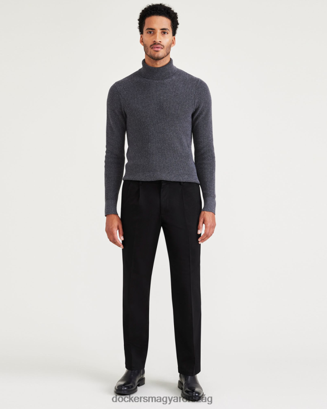 Dockers férfiak vasmentes khakik, redőzött, klasszikus fazon foltvédővel (nagy és magas) P840P500 ruházat gyönyörű fekete